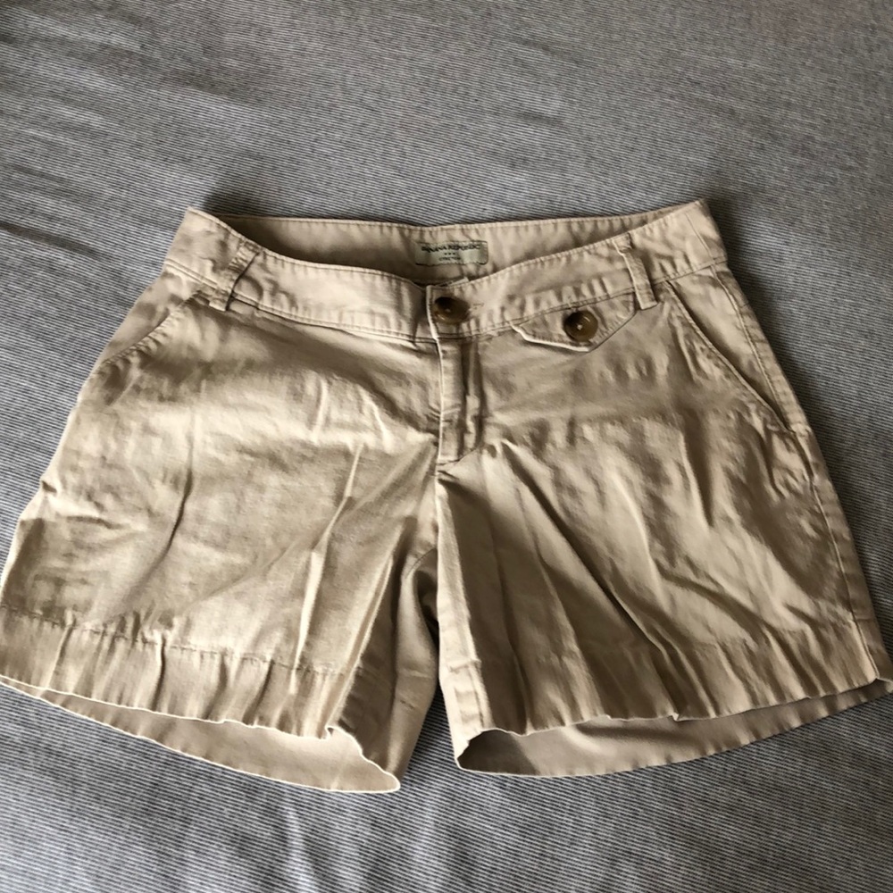 Banana Republic stretch khaki shorts